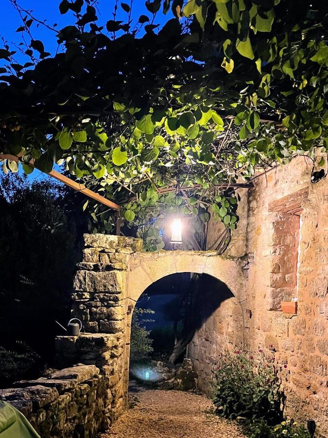 Gite Et Chambres D'Hotes - Sur Le Chemin Des Sens Azerat Esterno foto