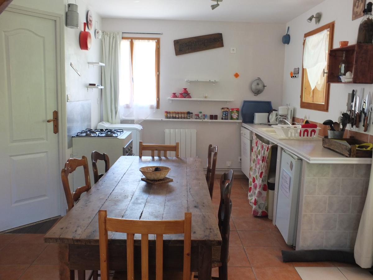 Gite Et Chambres D'Hotes - Sur Le Chemin Des Sens Azerat Esterno foto